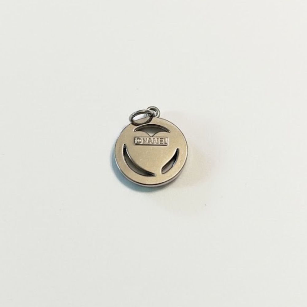 Silver Tone Black Heart Pendant Necklace - Picture 2 of 2